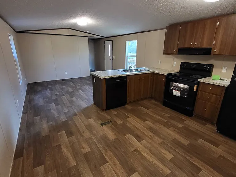 1459 Delmar Dr — Photo 3