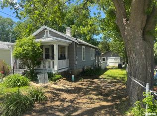 2805 S 15th St, Springfield, IL 62703