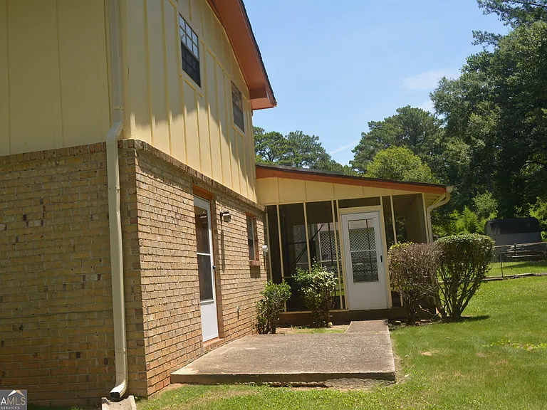 354 Roy Huie Rd — Photo 11