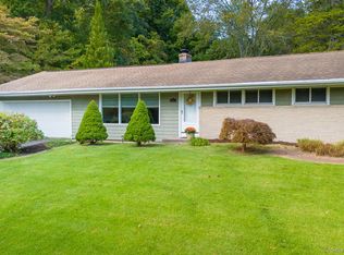 47 Ridgewood Rd, Wallingford, CT 06492
