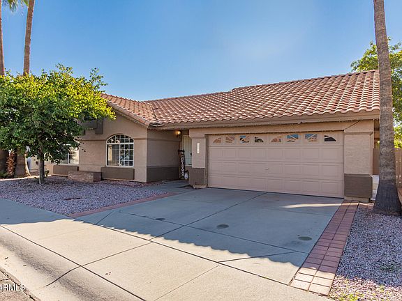 3rd image of 4213 E BROOKWOOD Court
