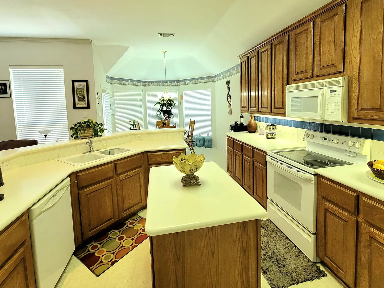 4 bed, 2113 sqft, $2,500 — Photo 4