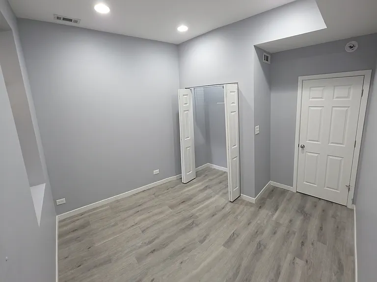 2113 W 18th Pl — Photo 14