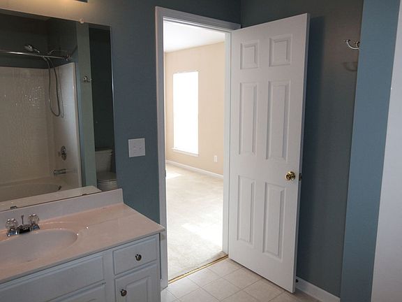 3rd image of 8622 Carolina Lily Ln