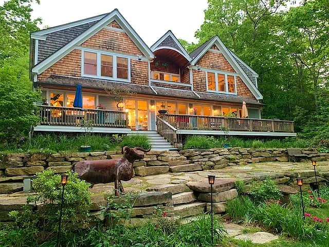 51 Shady Ln
