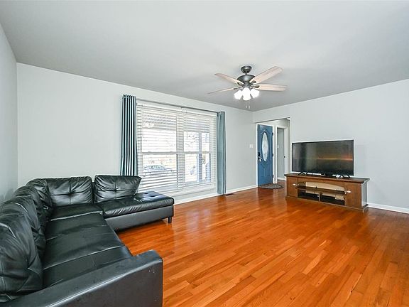 5th image of 11908 McKelvey Gardens Dr