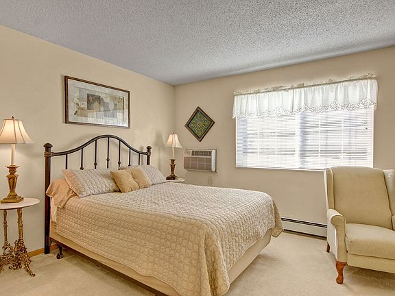 Heritage Park Bedroom