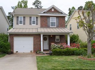 5940 Raisin Tree Ln, Charlotte, NC 28215