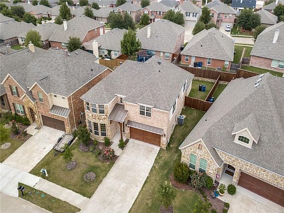 3rd image of 10664 Helen Dr