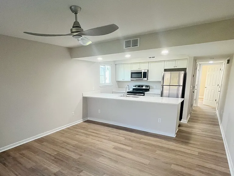 2504 Hidden Cove Dr — Photo 1