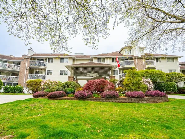 22514 116th Ave #318, Maple Ridge, BC V2X 0N8