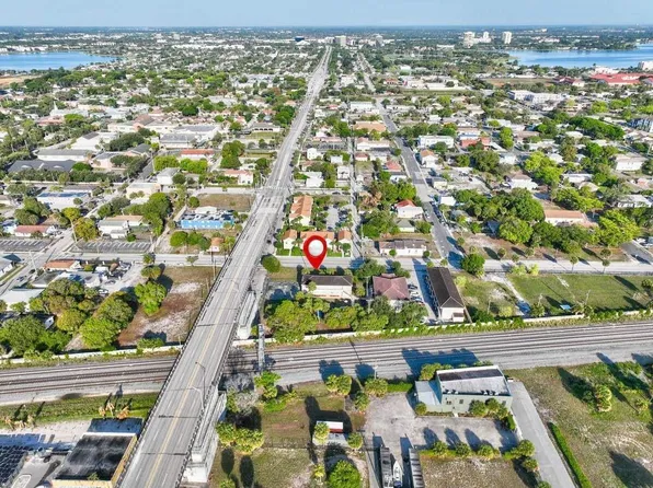 1306 Henrietta Avenue, West Palm Beach, FL 33401