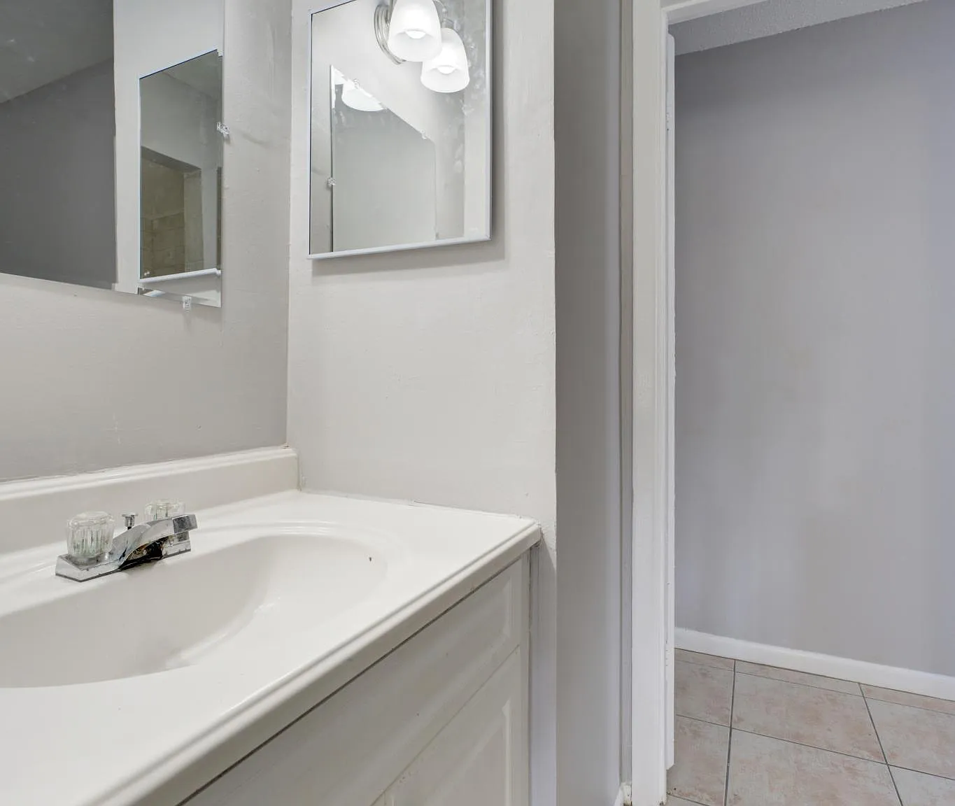 873 NW River Shores Blvd — Photo 2