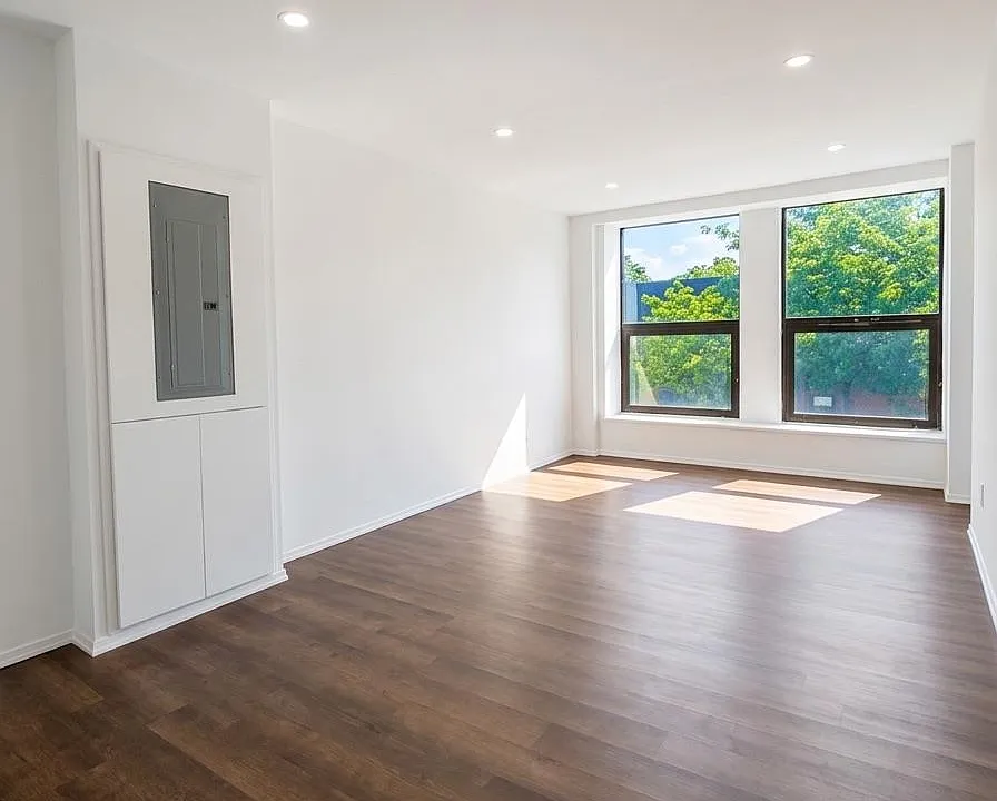 313 Main St #2