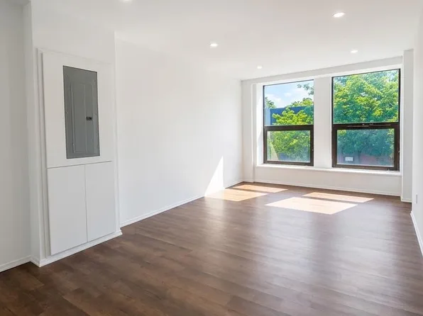 313 Main St Floor 2, Poughkeepsie, NY 12601
