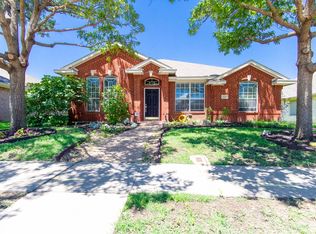1221 Marina Ct, Lewisville, TX 75067