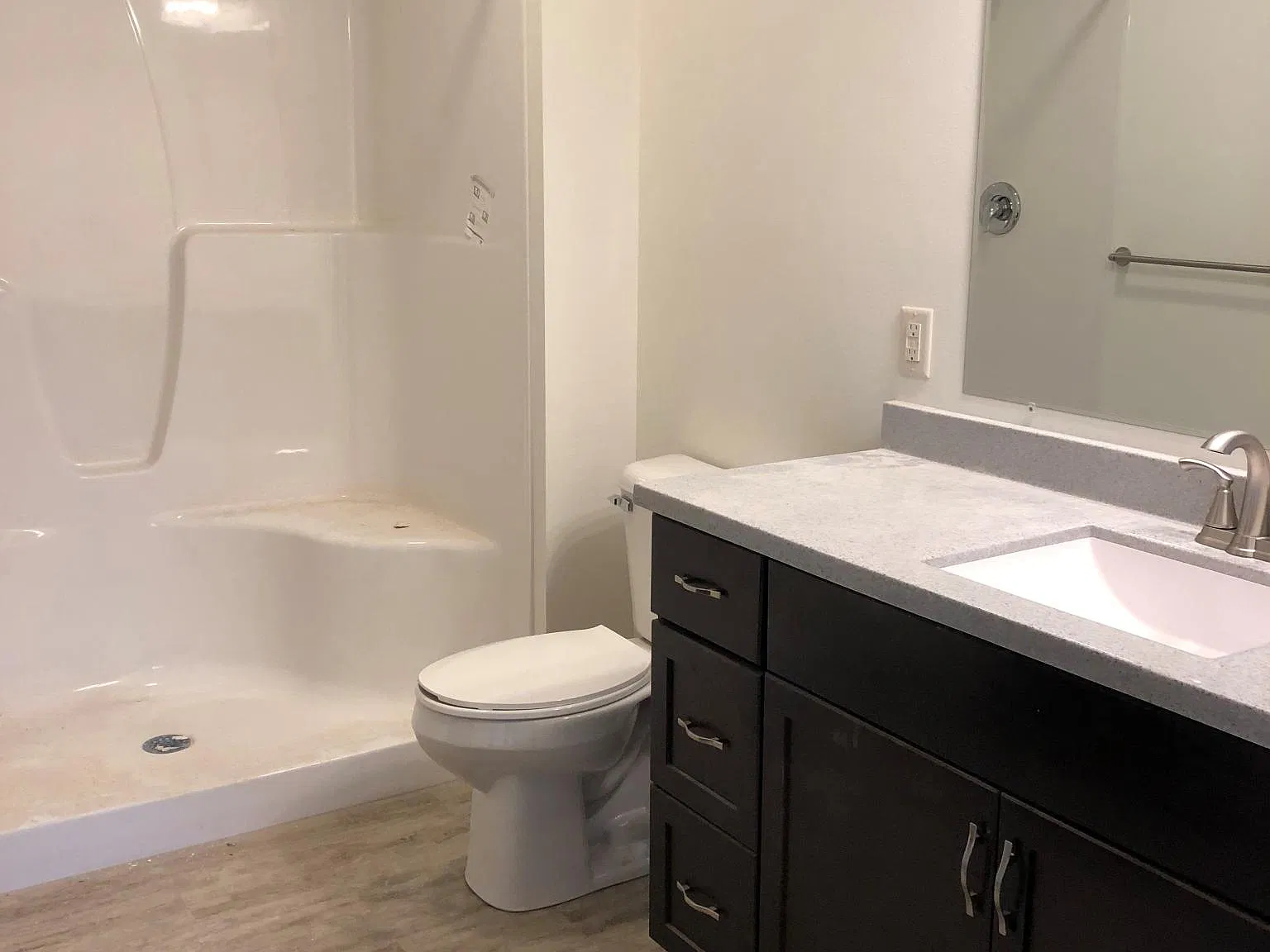 3 bed, 1950 sqft, $2,175 — Photo 4