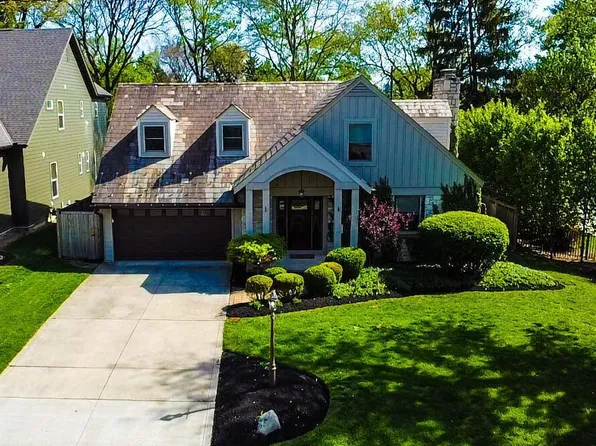 141 W Southington Ave, Worthington, OH 43085