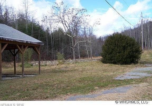 1st image of 70 April Flowers Ln