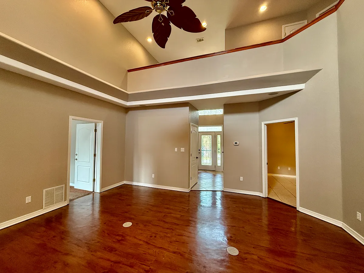 Building Photo - 1265 Mazurek Blvd