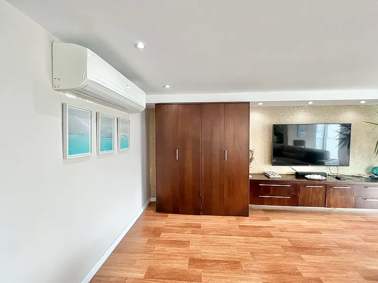 5869 Avenue Isla Verde — Photo 7