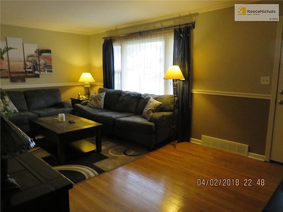 Living Room w/Hardwoods