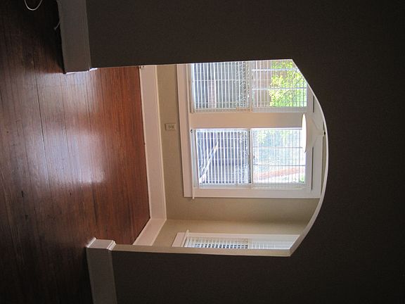 2nd image of 215 N Meridian St