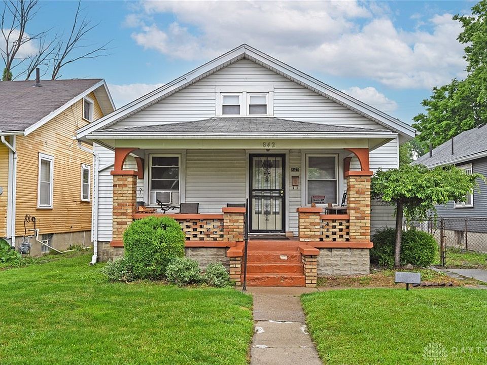 1st image of 842 Bedford Ave