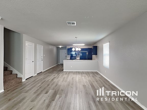 4th image of 438 Moonvine Way