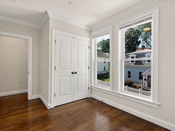 5th image of 39 W Walnut Park #1