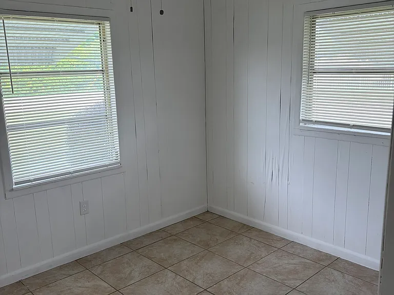 5301 SE Ebbtide Ave — Photo 4