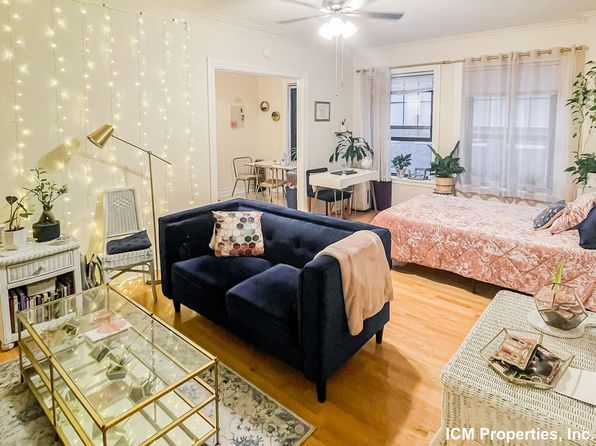 640 W Briar Pl APT 210