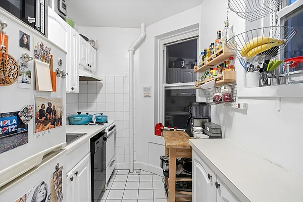 Rented by Douglas Elliman | media 15