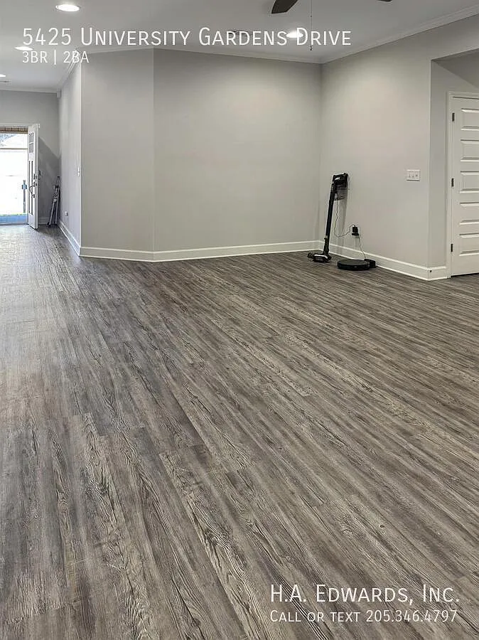 5425 University Gardens Drive — Photo 4