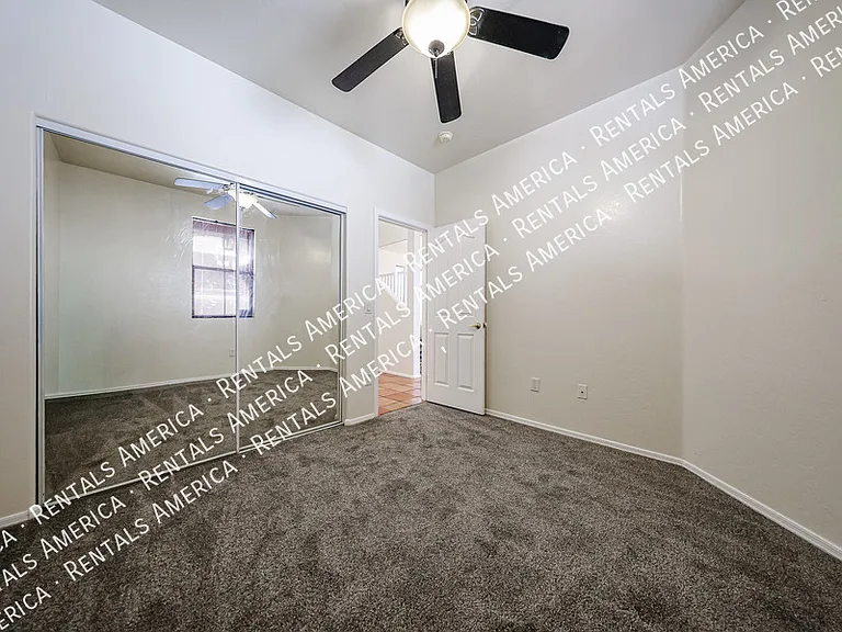528 W Mountain Sage Dr — Photo 11