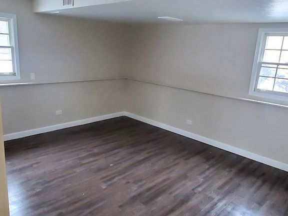 5th image of 5836 Sunrise Ave APT 1E