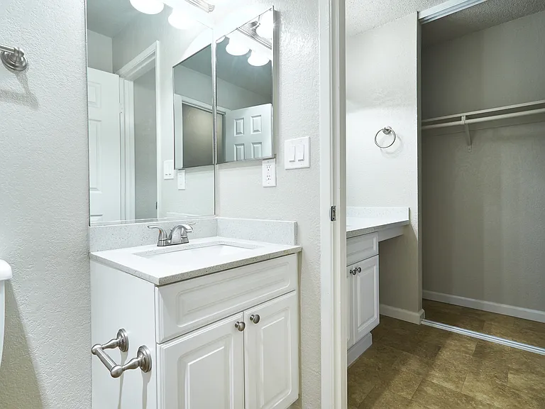 BW 2BD Bath1 (2)