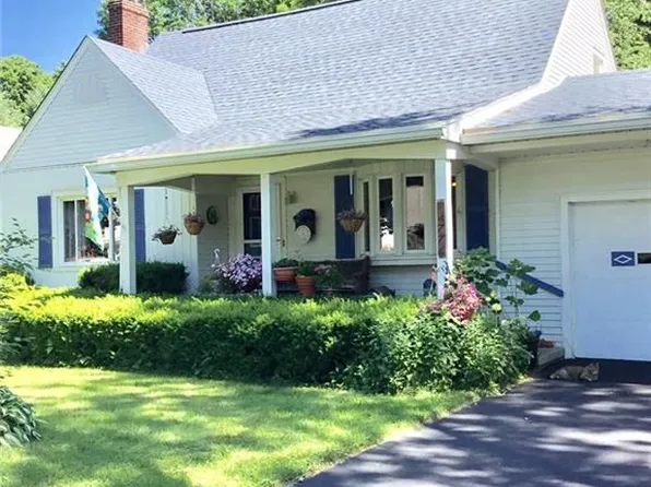 4776 Woodside Ave, Hamburg, NY 14075