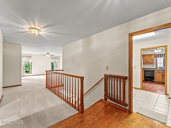 4th image of 4013 Cambridge Cir