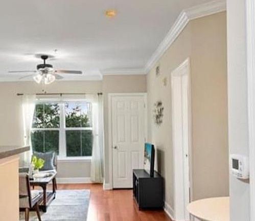5th image of 204 E South St Unit 4053