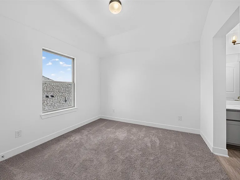 2803 Sweet Honey Ln — Photo 37