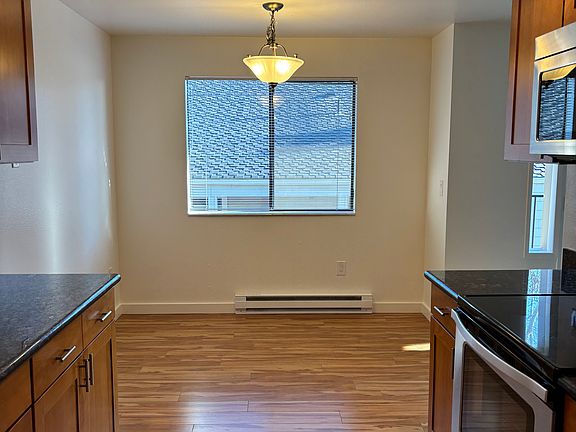 2nd image of 1515 NE 148th St APT 303