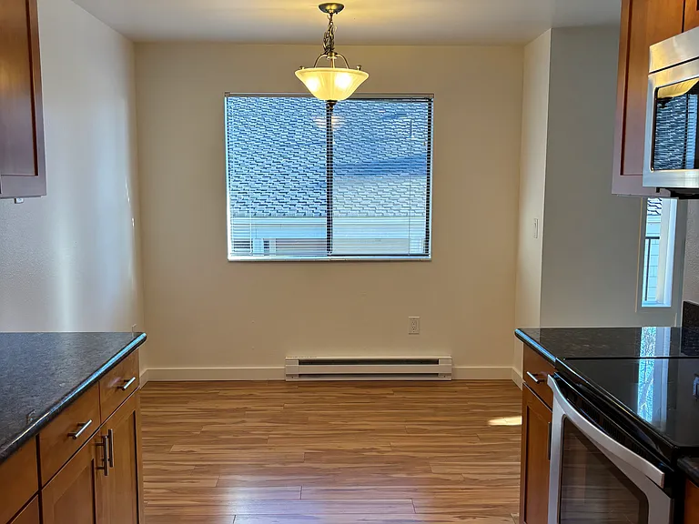 1515 NE 148th St #303 — Photo 2