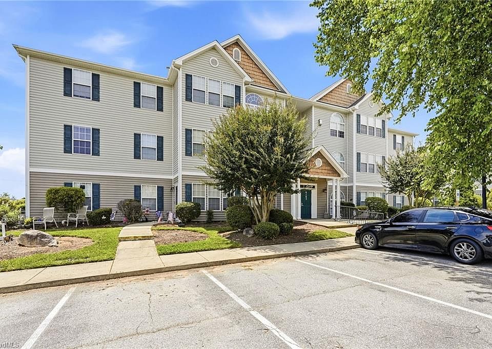 1st image of 6105 Hedgecock Cir APT 2B