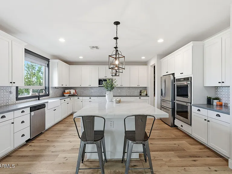 2830 E Pearl St — Photo 10