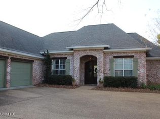 1205 Woodberry Dr, Madison, MS 39110