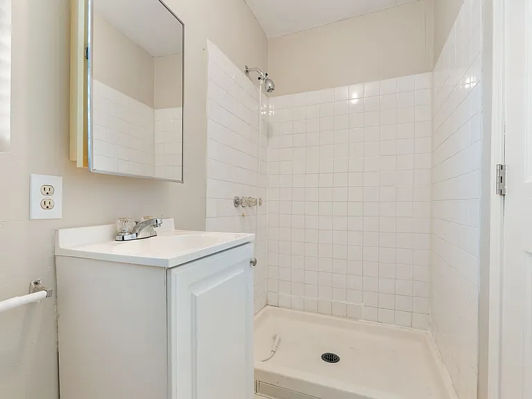 6028 NE Ainsworth St #D — Photo 11