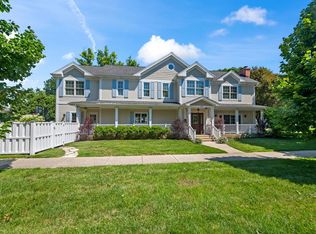 222 S Edward St, Mount Prospect, IL 60056