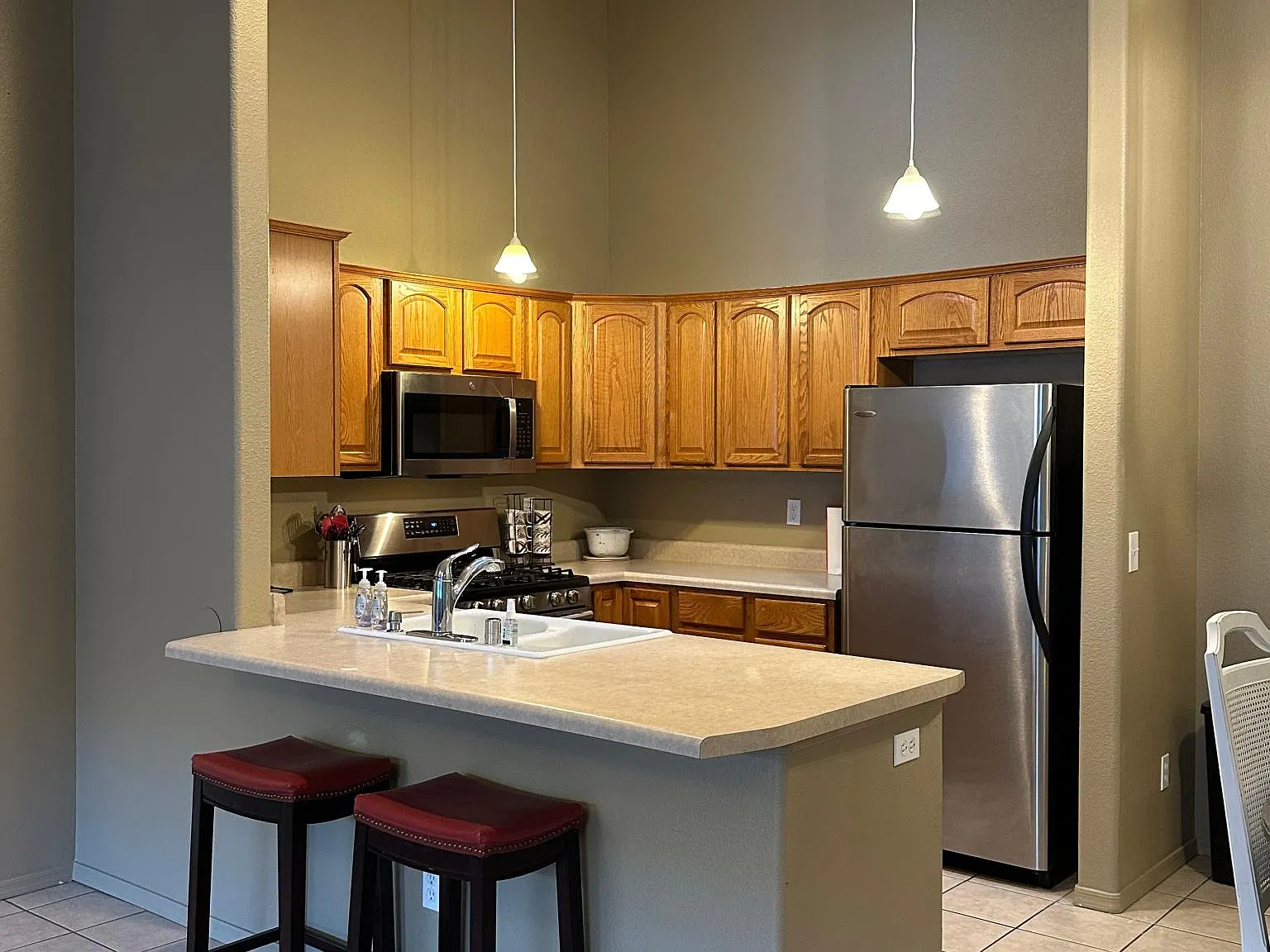 3 bed, 1300 sqft, $1,700 — Photo 4
