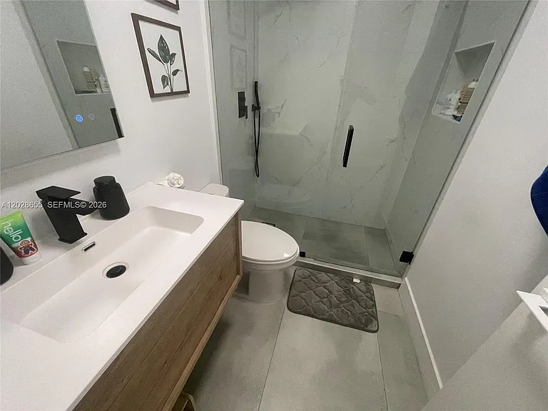 5733 NW 100th Ct — Photo 34